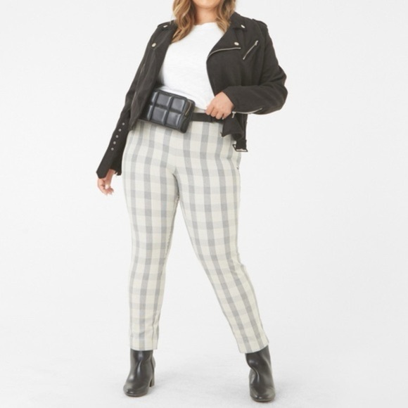 Like New! Amanda Uprichard Quilted Faux Leather Belt Bag - Picture 7 of 12